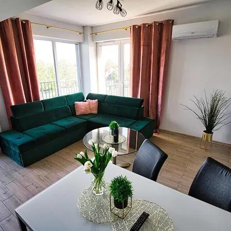 The Palm 35 By Housine Apartman