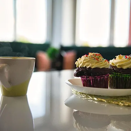 The Palm 35 By Housine Apartman *