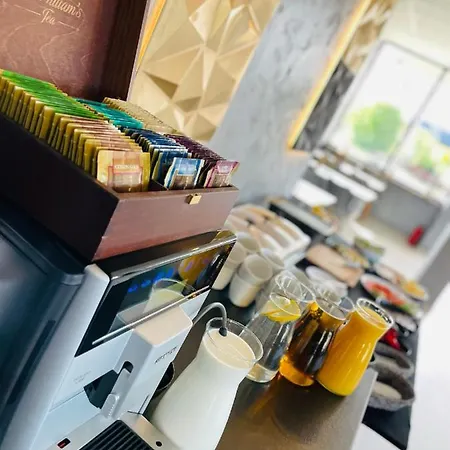 The Palm 35 By Housine Apartman