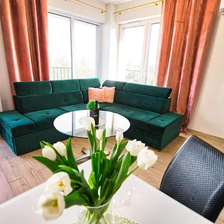 The Palm 35 By Housine Apartman